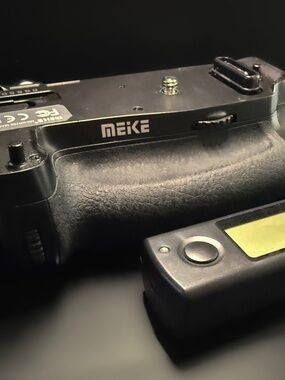 Meike MK-DR750 2.4G Camera Battery Grip For Nikon SLR D750 MB-D16 *